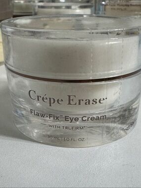 Crêpe Erase Flaw-Fix Eye Cream —1.0 oz